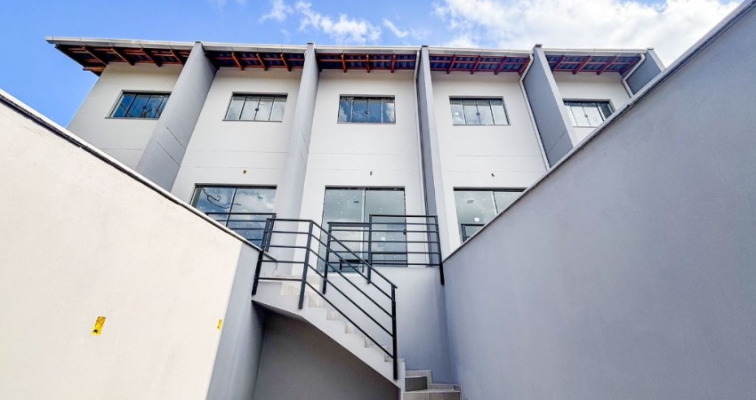 Vendo Incrível Sobrado, 02 Quartos, Bairro Salto do Norte - Blumenau