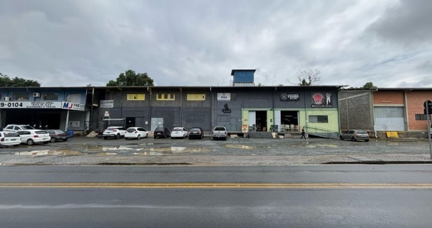 Alugo Galpão com 350m², Bairro Itoupava Central - Blumenau