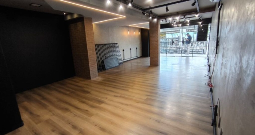Sala comercial com 3 salas para alugar na Rua Sete de Setembro, 1, Centro, Blumenau
