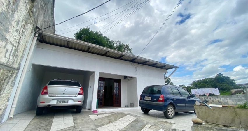 Casa semi mobiliada para locação no bairro Itoupava Norte.