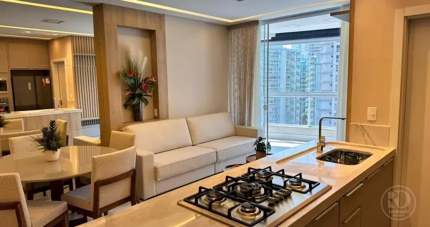 Apartamento com 3 quartos para alugar na Rua 207, 1, Meia Praia, Itapema