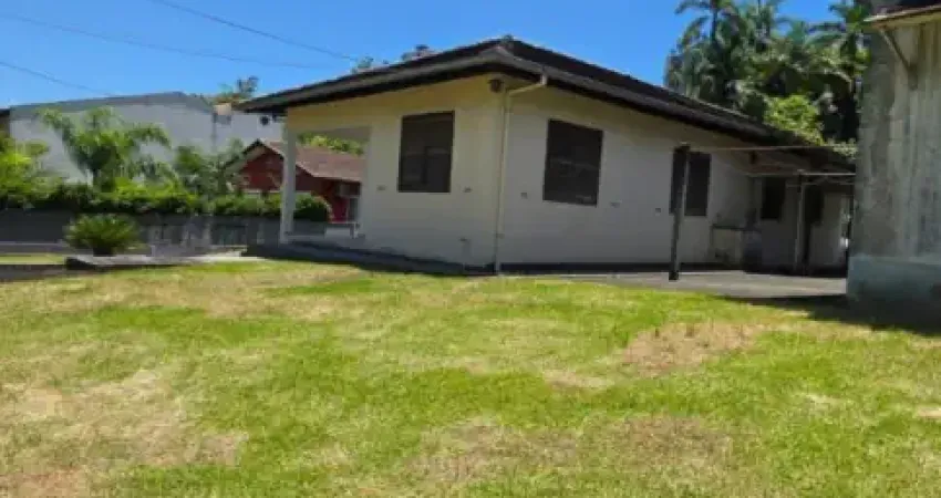 Alugo casa ampla com potencial comercial e terreno de 1.150 m² - salto do norte