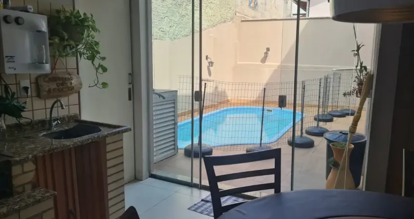 Casa alto padrão com piscina para locação , bairro tribess blumenau