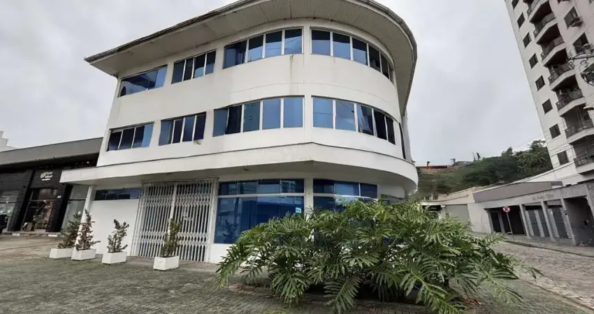Sala comercial com 19 salas para alugar na Rua Joinville, 242, Vila Nova, Blumenau
