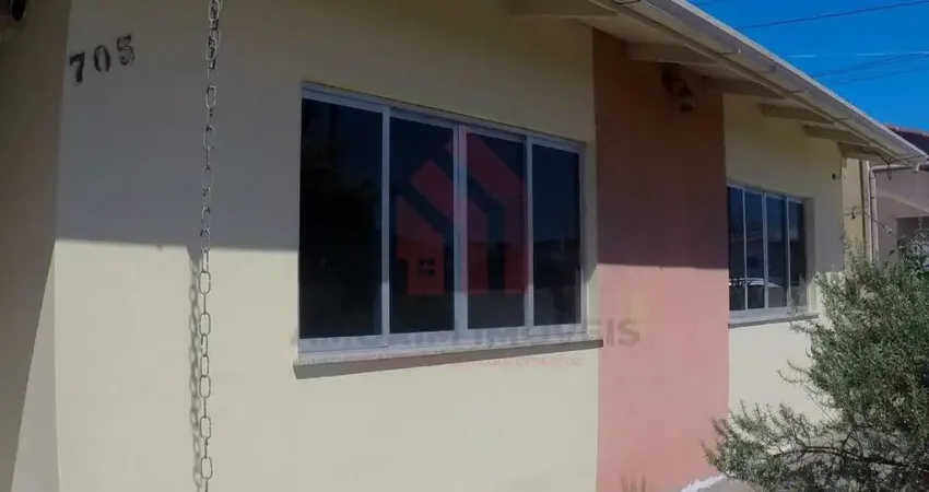 Casa com 3 quartos para alugar na Joaquim José de Freitas, 705, São João, Itajaí