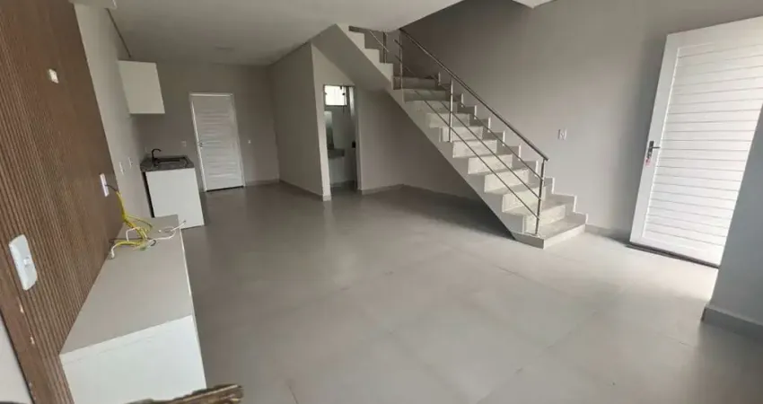 Casa com 2 quartos para alugar na Marcos Aurelio Seara, 585, Santa Regina, Itajaí