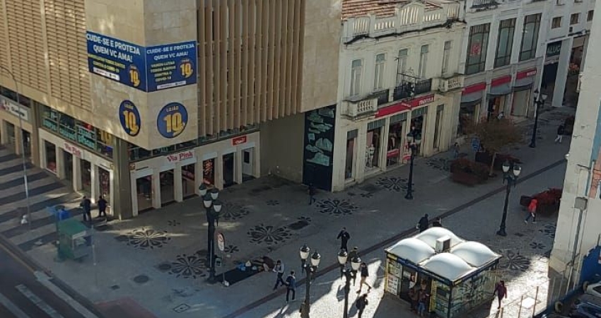 Sala comercial com 5 salas à venda na Avenida Marechal Floriano Peixoto, 96, Centro, Curitiba