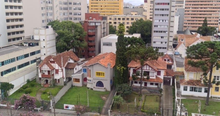 QUEIMA!!! ABAIXO DO PREÇO!!! Desocupado Centro/Alto da XV Rua Marechal Deodoro