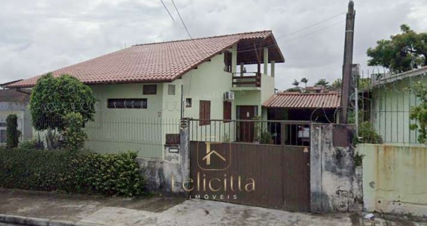 Casa com 3 quartos à venda no Barreiros, São José 