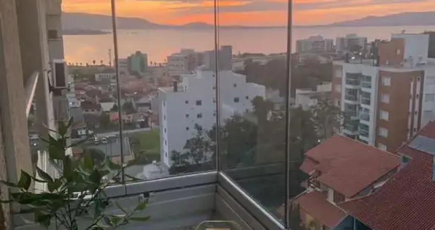 Apartamento com 03 dormitórios 01 suite no bairro praia comprida - são josé/sc