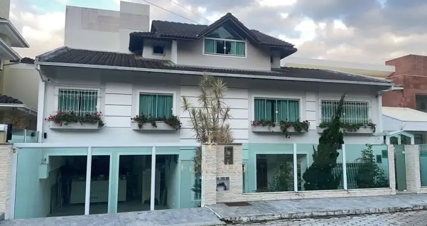 Casa com 6 quartos à venda no Ponta de Baixo, São José 
