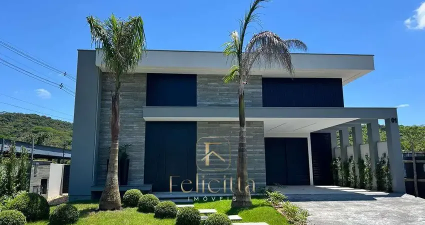 Casa alto padrão de 03 dormitórios no bairro pedra branca em palhoça/sc