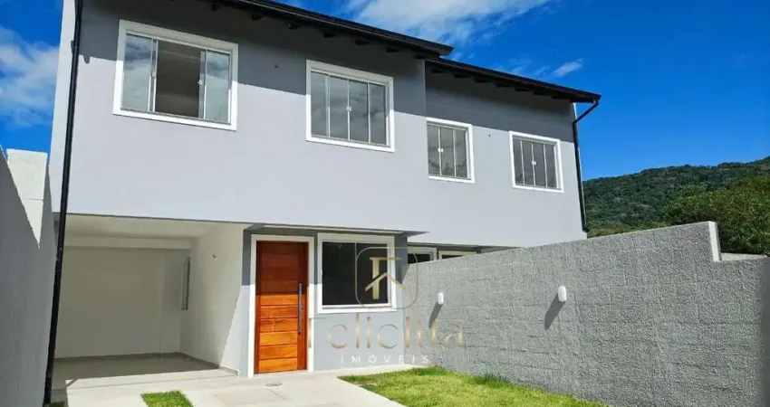 Sobrado com 02 dormitórios em Forquilhas, São José/SC