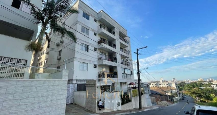 Apartamento com 02 dormitórios no bairro Ipiranga em São José/SC