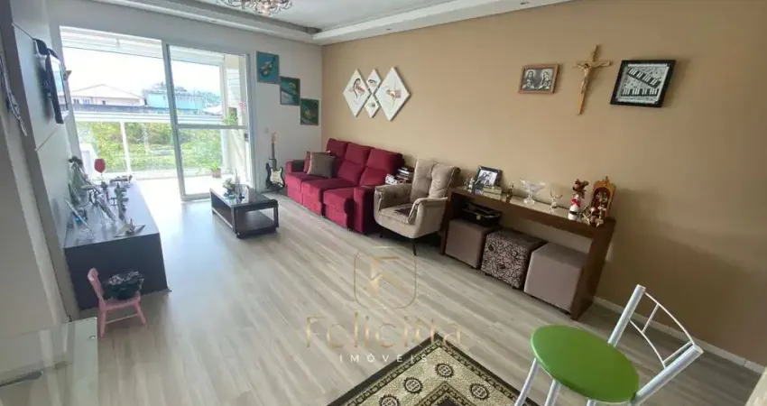 Apartamento com 03 dormitórios 01 suíte em Serraria, São José/SC