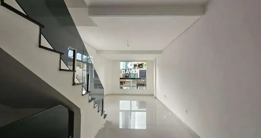 Sobreposta alta duplex com 3 dormitórios sendo 2 suítes, piscina, churrasqueira, salão de festas no embaré em santos