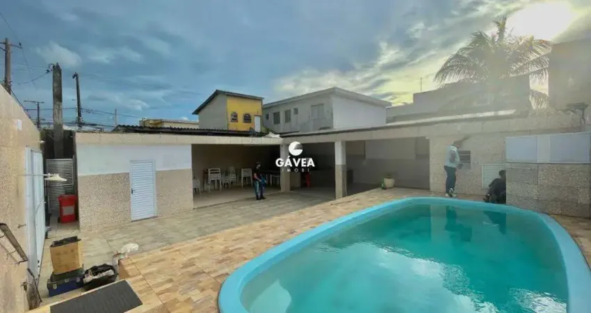 Casa à venda no Jardim Rio Branco, São Vicente 