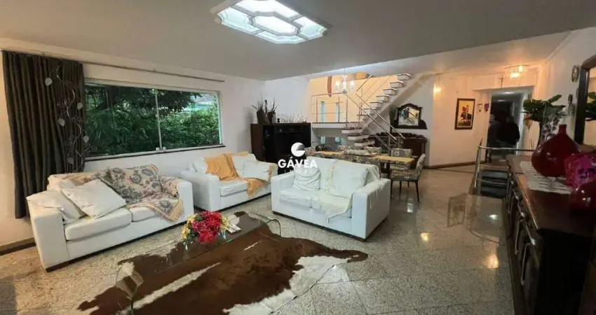 Casa com 4 quartos à venda no Marapé, Santos