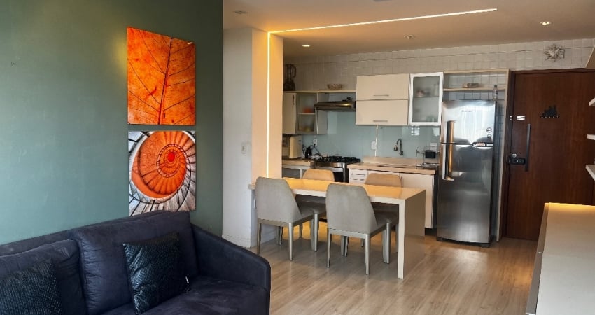 Lindo quarto e sala a poucos metros da praia e com vista mar