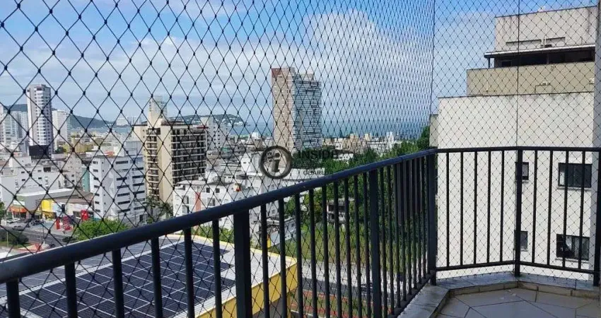 Apartamento com vista para o mar na enseada