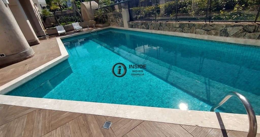 Apartamento amplo com 3 suítes próximo à praia