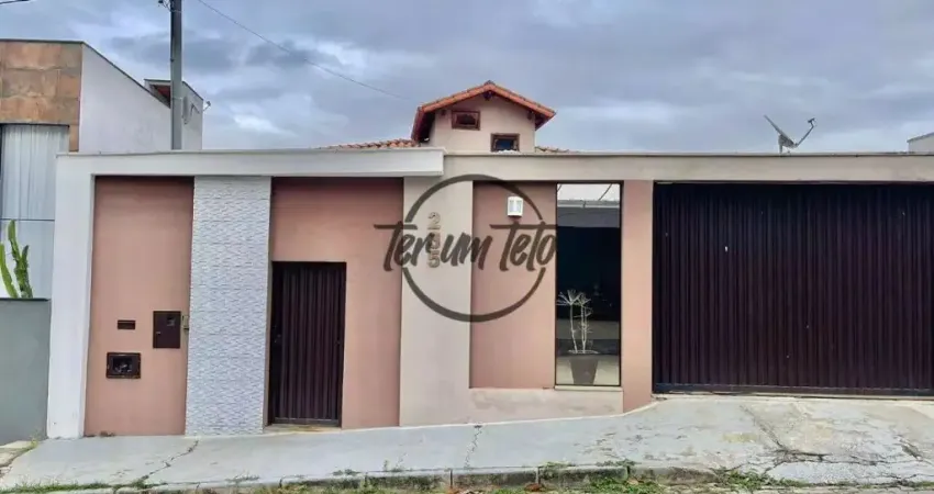 ✨ Alto Padrão no Bairro Lourdes – Casa com 3 Quartos, Jardim e 4 Vagas!