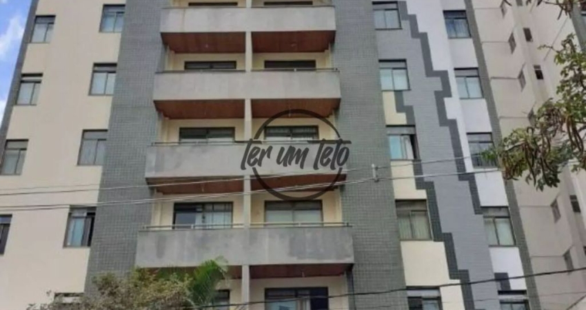 Apartamento Claro e Arejado Pertinho da UFJF – Com Varanda e Vaga!
