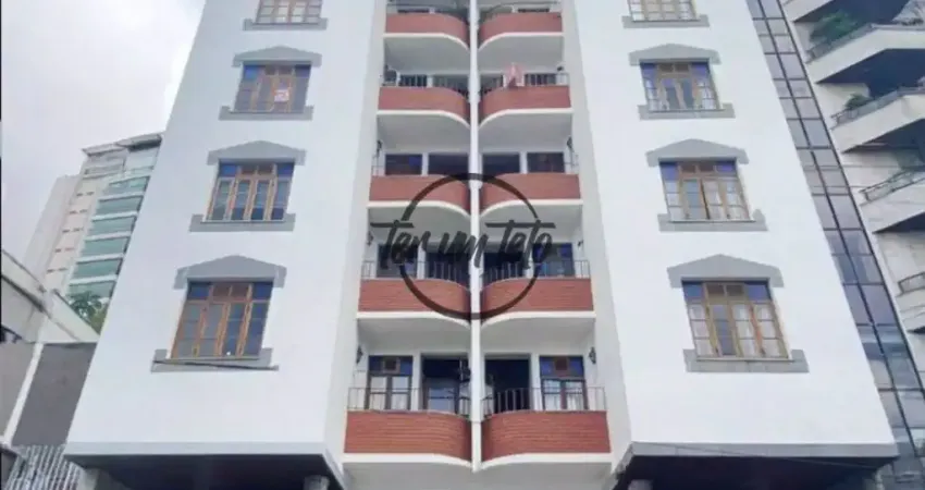 Apartamento à Venda no São Mateus – 2 Quartos, Varanda e Elevador | Juiz de Fora