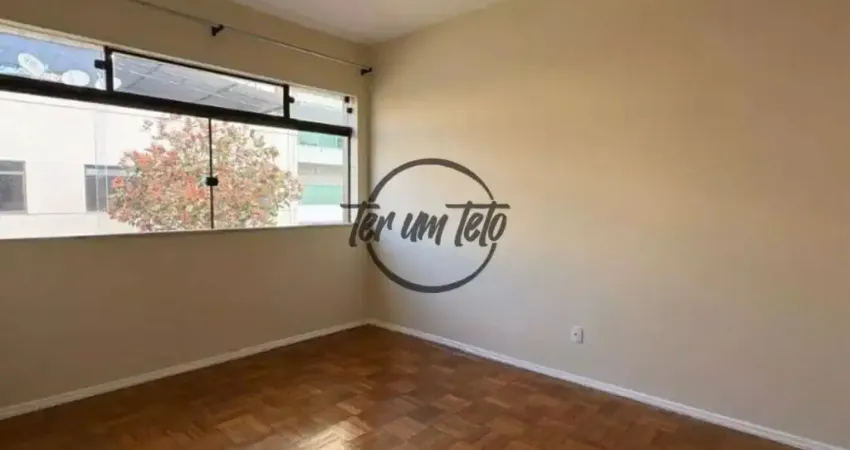 Apartamento de 2 quartos com DCE e vaga – a 10 minutos do Parque Halfeld!!
