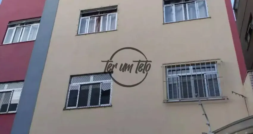Apartamento térreo 2 quartos – região tranquila, arborizada e perto do centro!!!