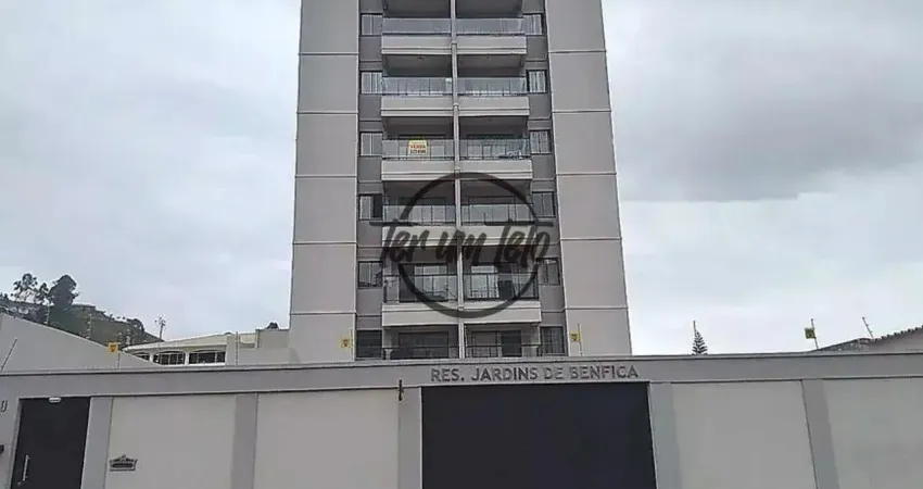 Apartamento 2 quartos com varanda e elevador no benfica — conforto e praticidade!