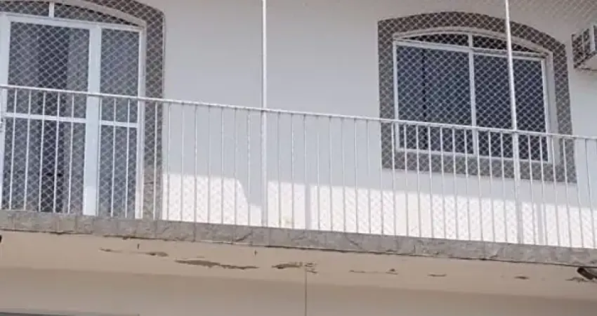 Aluga-se apartamento de 1 quarto em ótima localização na cidade do sol. prédio familiar, tranquilo e aconchegante, com apenas 3 apartamentos por andar.