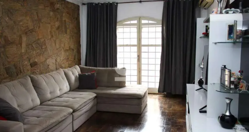 Casa à venda no bairro santa rita, com 290,43m², 2 suítes, 3 salas e piscina