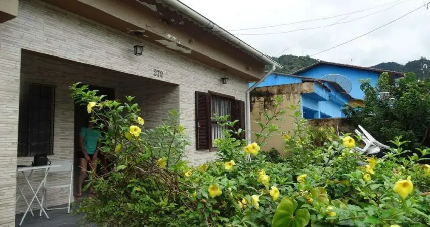 Casa à Venda - Rio do Ouro, Caraguatatuba - 128m2  - 3 Quartos