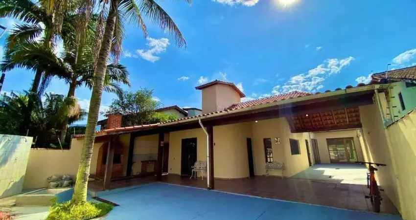 Casa à Venda - Centro, Bertioga - 235,68m2  - 5 suítes