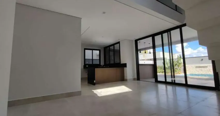 Sobrado à venda, com 305m², 3 suítes, 5 banheiros, piscina e 4 vagas de garagem no condomínio villa d'aquila
