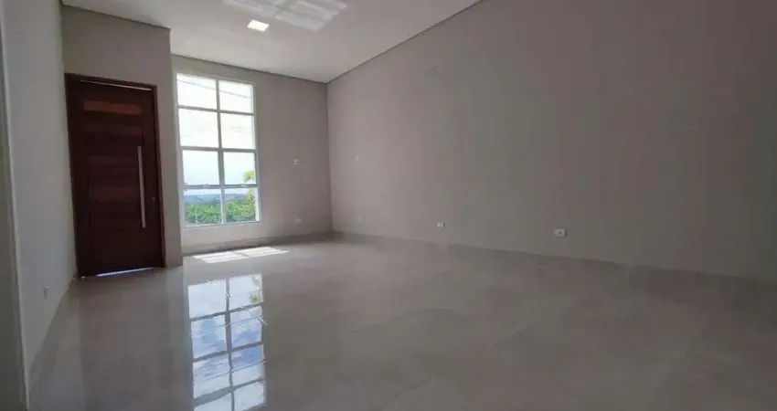 Casa à venda de 160m², com 3 quartos, 5 banheiros, piscina e 4 vagas de garagem no condomínio soleil