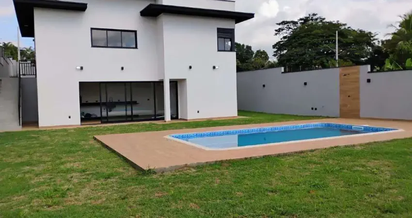 Casa à Venda em Atibaia com 240m2 no Jardim Morumbi