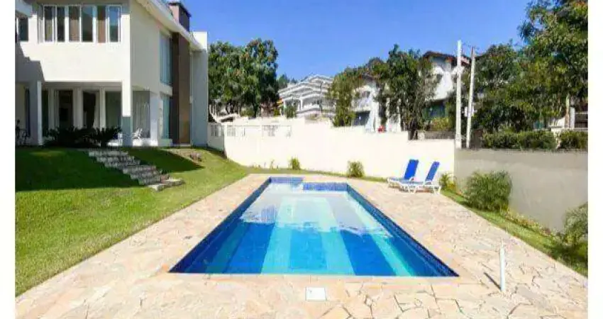 Casa Luxuosa à Venda em Atibaia com 816m2  - 5 suítes
