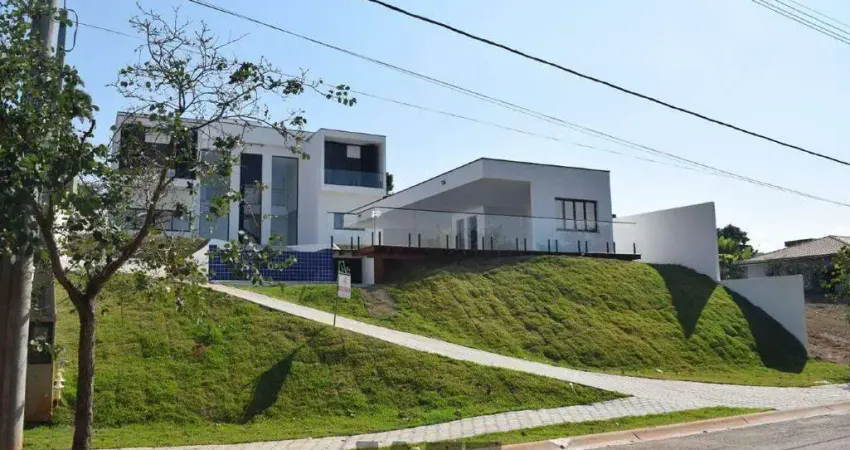 Belíssima casa em condomínio fechado com segurança 24 horas em atibaia