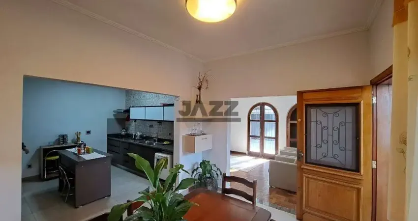 Casa térrea com edícula e amplo quintal à venda no Jardim Chapadão, em Campinas
