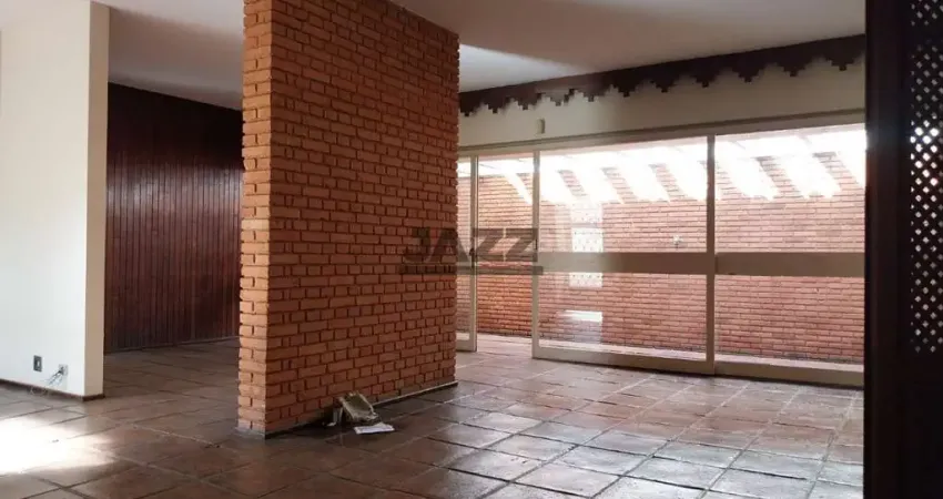 Casa à venda no São Dimas, com 307 m², 6 quartos, 3 banheiros, quintal e 2 vagas de garagem