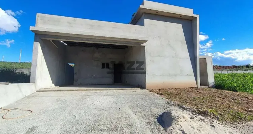 Casa à venda no condomínio belmonte com 3 quartos, sendo 1 suíte, 4 banheiros, piscina e 4 vagas de garagem