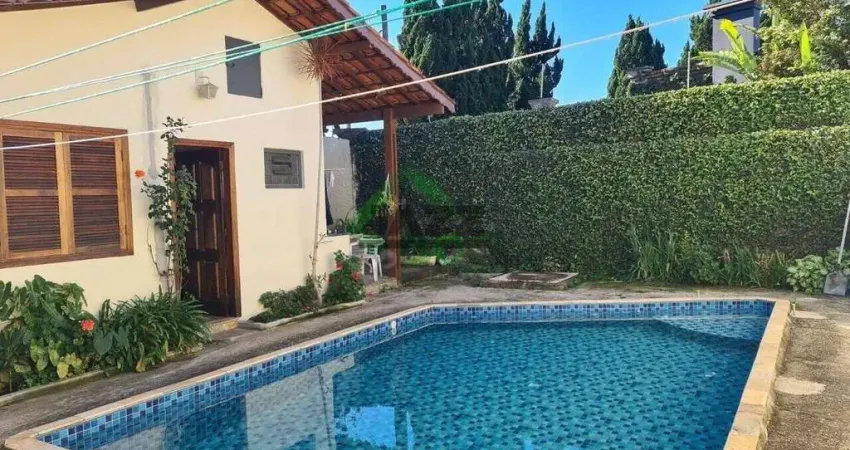 Casa térrea à venda em atibaia - ambientes amplos, piscina e edícula