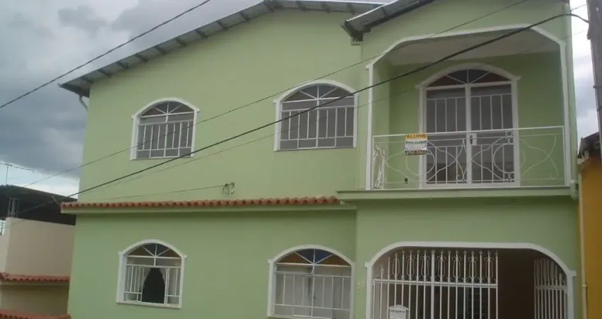 Casa com 3 quartos para alugar na Rua Adelina Lopes de Carvalho Lelís, 36 A, Chapada, Conselheiro Lafaiete