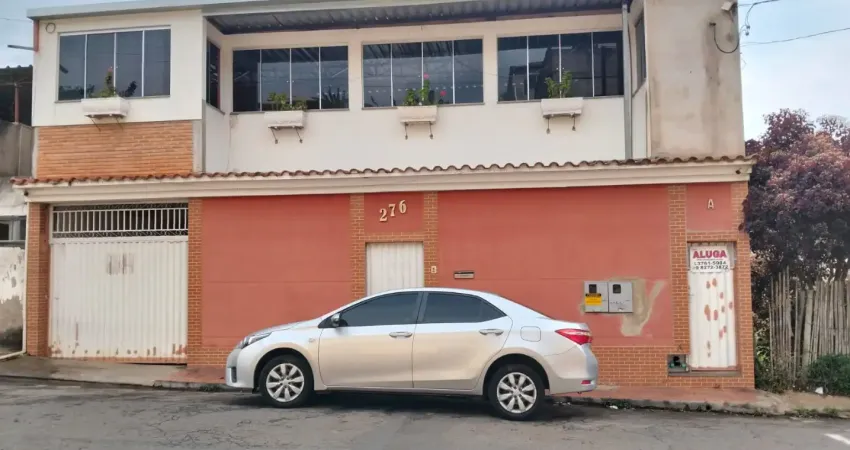 Casa com 2 quartos para alugar na Rua José Pinto Figueiredo, 276 A, Sion, Conselheiro Lafaiete