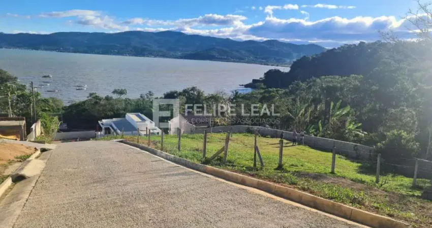Lote / Terreno em Caeira do Norte - Governador Celso Ramos, SC