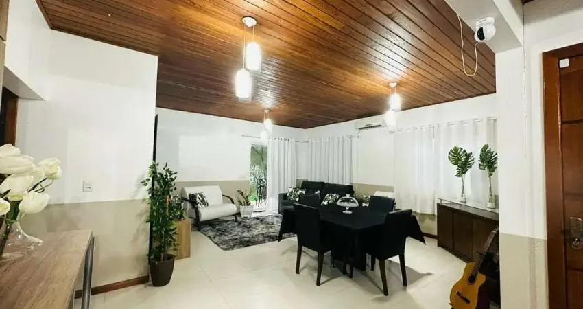 Casa com 3 quartos à venda na Rua Ari Amâncio da Silveira, 943, Praia de Fora, Palhoça