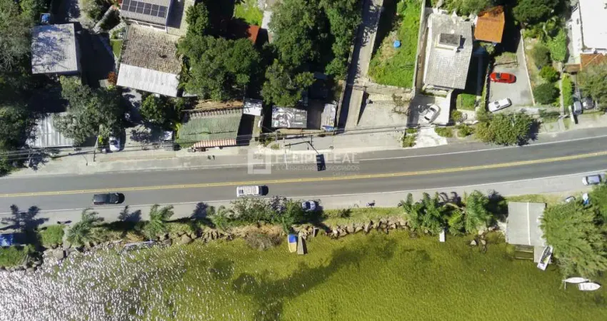 Lote / Terreno em Barra da Lagoa  -  Florianópolis