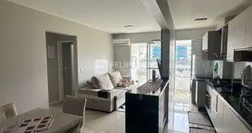 Apartamento com planejados de 2 dormitórios sendo 1 suíte e vaga coberta de garagem em Palhoça